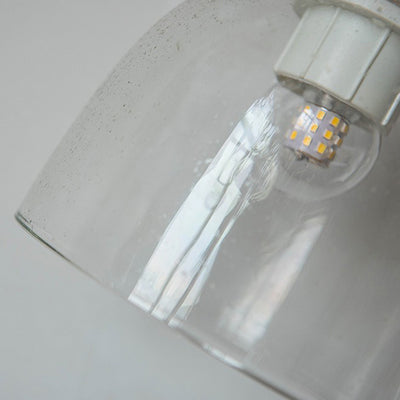 Traditionelle rustikale geschnitzte Eisen-Glas-Becher-Schirm 2-Licht-Spiegel-Front-Wandlampe für Badezimmer 