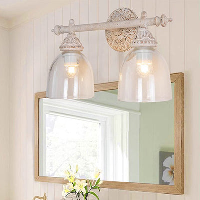 Traditionelle rustikale geschnitzte Eisen-Glas-Becher-Schirm 2-Licht-Spiegel-Front-Wandlampe für Badezimmer 