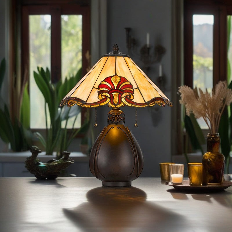 Traditionelle Tiffany-Buntglas-Kegelschirm-Resin-Vasenbasis 1-Licht-Tischlampe für das Schlafzimmer 