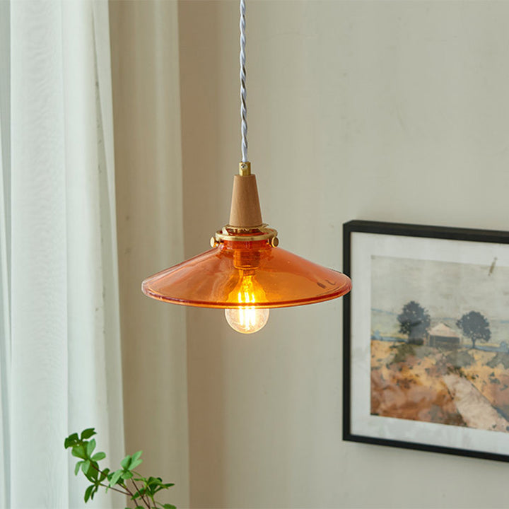 Traditionelle Vintage Pendelleuchte aus Messing, massivem Holz und Glas mit konischem Schirm, 1-flammig, für das Schlafzimmer 