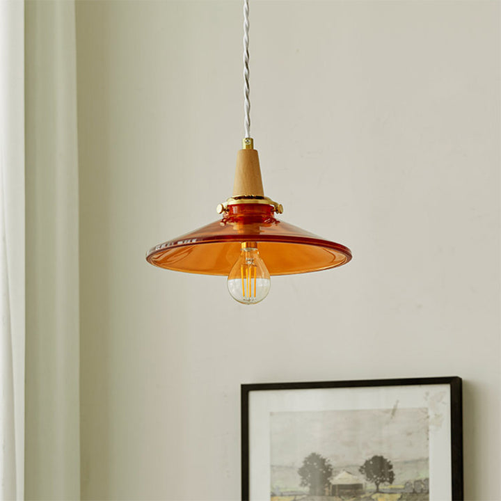 Traditionelle Vintage Pendelleuchte aus Messing, massivem Holz und Glas mit konischem Schirm, 1-flammig, für das Schlafzimmer 