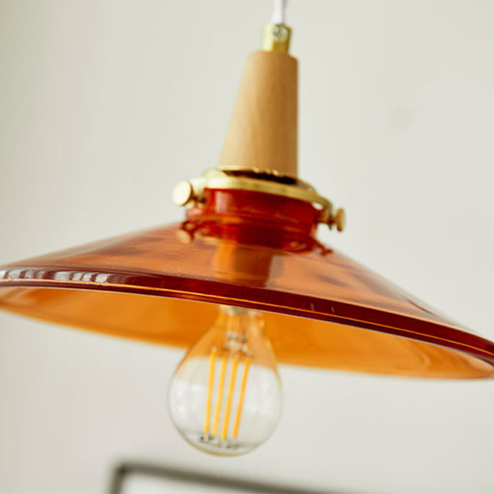 Traditionelle Vintage Pendelleuchte aus Messing, massivem Holz und Glas mit konischem Schirm, 1-flammig, für das Schlafzimmer 