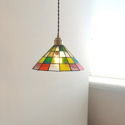 Traditionelle Tiffany-Buntglas-Dreieck-Rubik's-Würfel-Messing-1-Licht-Pendelleuchte für das Esszimmer 