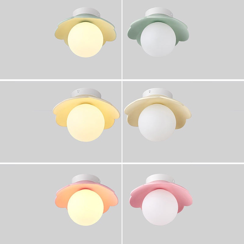 Traditionelle französische Harzblume PE Kugelschirm 1-Licht Semi-Flush Deckenleuchte für Wohnzimmer 