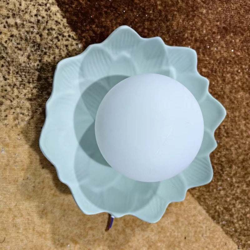 Traditionelle französische Harzblume PE Kugelschirm 1-Licht Semi-Flush Deckenleuchte für Wohnzimmer 