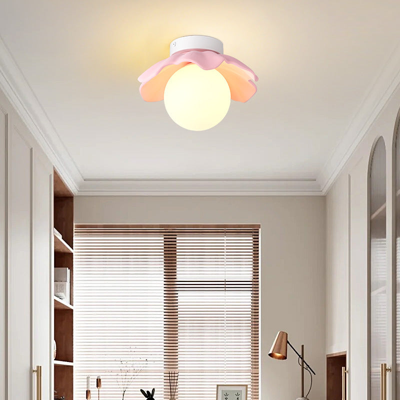Traditionelle französische Harzblume PE Kugelschirm 1-Licht Semi-Flush Deckenleuchte für Wohnzimmer 
