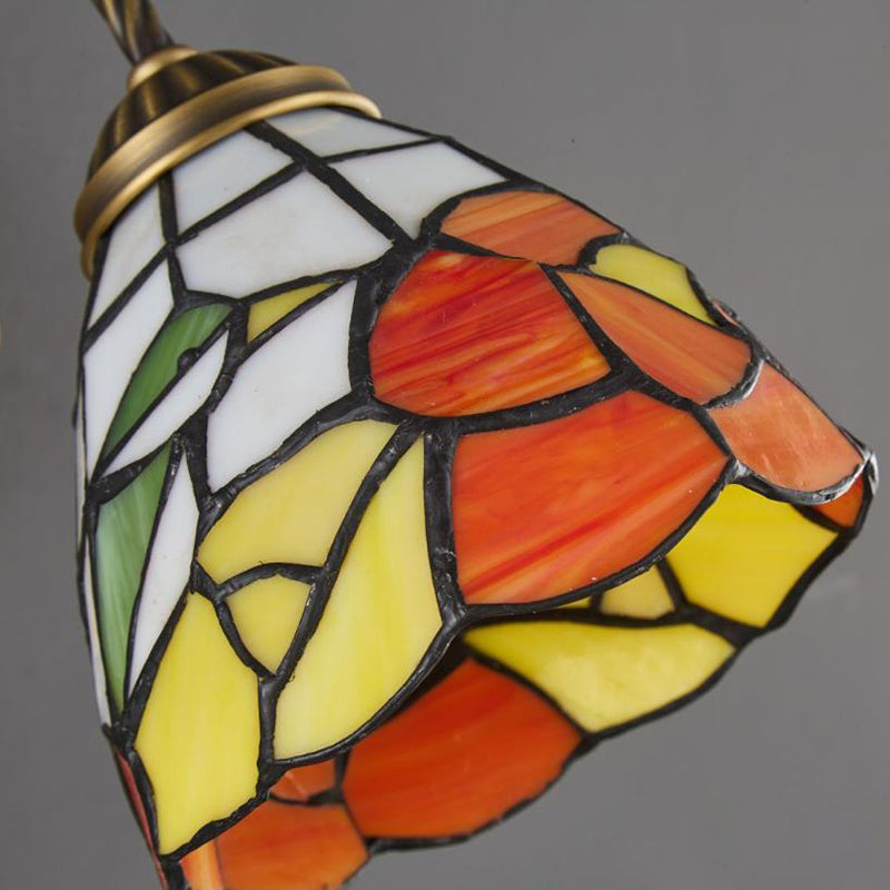 Traditionelle Tiffany-Blumenmuster-Buntglas-Rundschirm 1-Licht-Wandleuchte für Esszimmer 