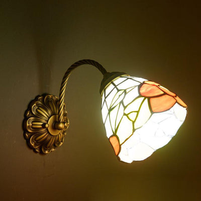 Traditionelle Tiffany-Blumenmuster-Buntglas-Rundschirm 1-Licht-Wandleuchte für Esszimmer 