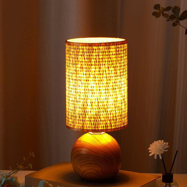 Zeitgenössische Boho Stoffzylinder Schirm Keramikbasis 1-Licht Tischlampe für das Studium 