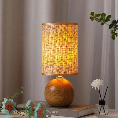 Zeitgenössische Boho Stoffzylinder Schirm Keramikbasis 1-Licht Tischlampe für das Studium 