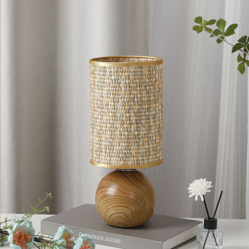 Zeitgenössische Boho Stoffzylinder Schirm Keramikbasis 1-Licht Tischlampe für das Studium 