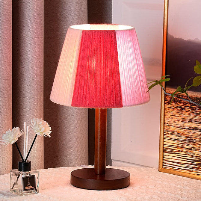 Lampe de table à 1 lumière en bois massif avec abat-jour en cylindre de fil à tricoter multicolore traditionnel français pour étude 