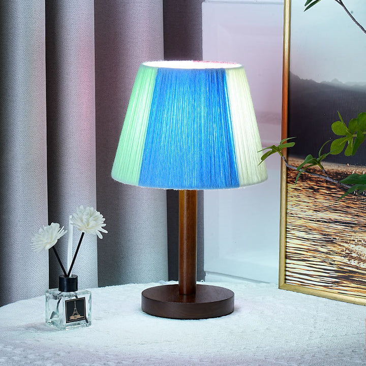Lampe de table à 1 lumière en bois massif avec abat-jour en cylindre de fil à tricoter multicolore traditionnel français pour étude 