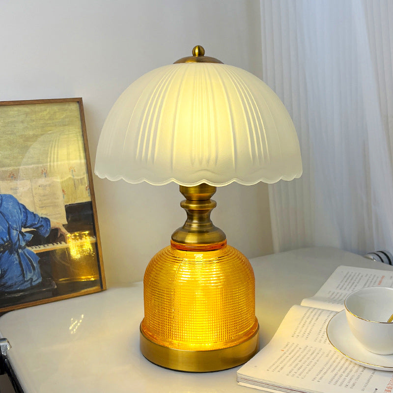 Moderne Übergangslampe mit gefrostetem Glasschirm im Kuppeldesign, 1-Licht Tischlampe für das Arbeitszimmer 