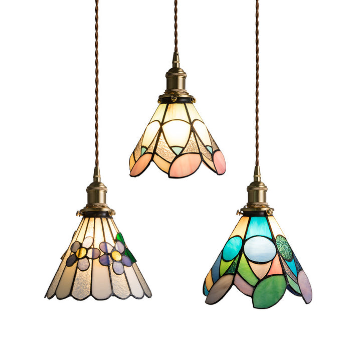 Abat-jour conique en verre teinté à motif floral traditionnel Tiffany en laiton, suspension à 1 lumière pour salon 