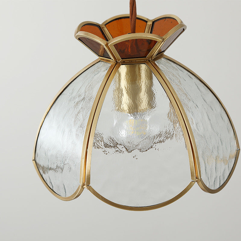 Cadre en laiton japonais traditionnel avec verre ondulé dépoli en forme de pétale, suspension à 1 lumière pour le salon 
