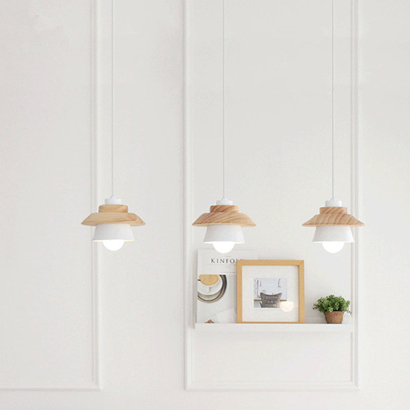 Zeitgenössische skandinavische geometrische Zylinder-Eisen-Schirm-Holzmaserung 1-Licht-Pendelleuchte für das Wohnzimmer 