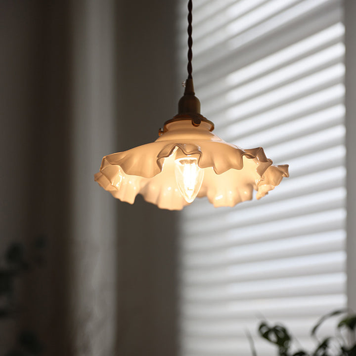 Abat-jour Fleur en Verre de Jade Blanc Traditionnel Français en Laiton 1-Lumière Suspension pour Salon 