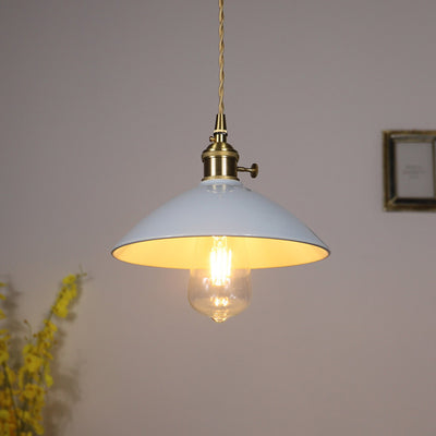 Zeitgenössische skandinavische Keramik konische Schirm Messing 1-Licht Pendelleuchte für Wohnzimmer 