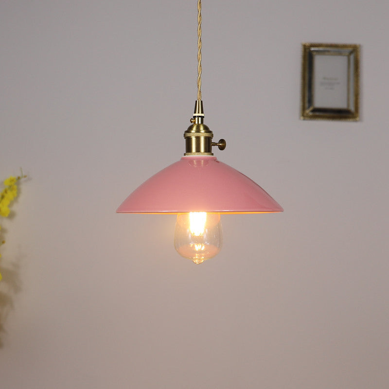 Zeitgenössische skandinavische Keramik konische Schirm Messing 1-Licht Pendelleuchte für Wohnzimmer 