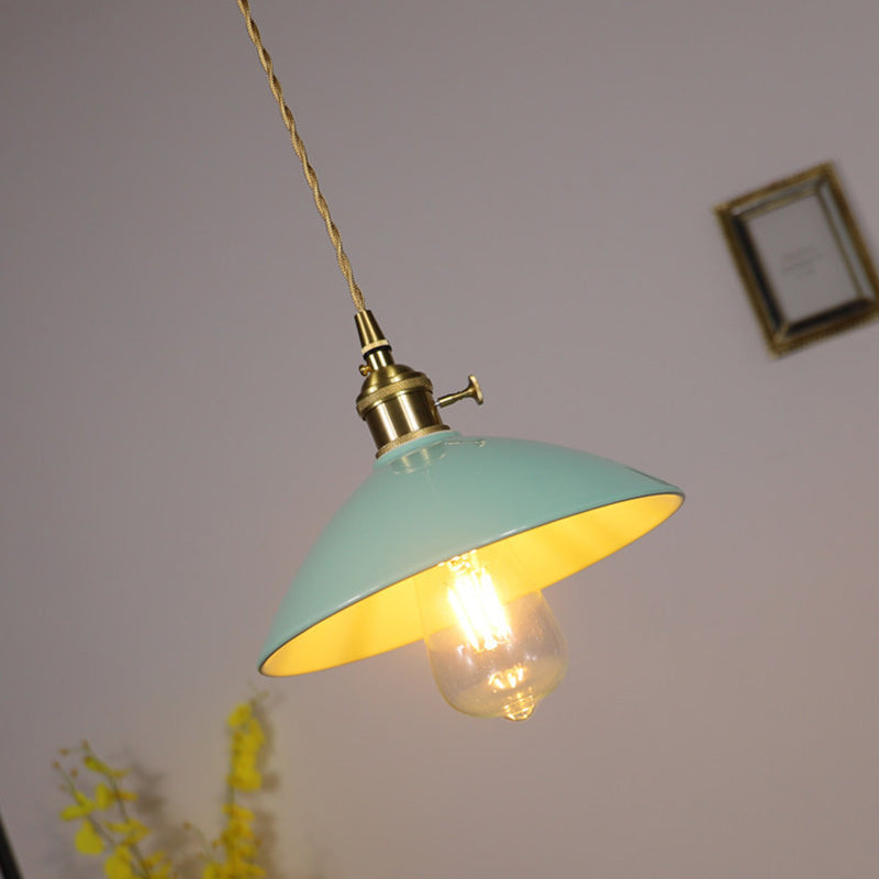 Zeitgenössische skandinavische Keramik konische Schirm Messing 1-Licht Pendelleuchte für Wohnzimmer 