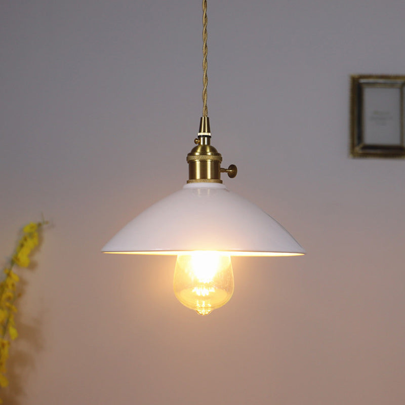Zeitgenössische skandinavische Keramik konische Schirm Messing 1-Licht Pendelleuchte für Wohnzimmer 