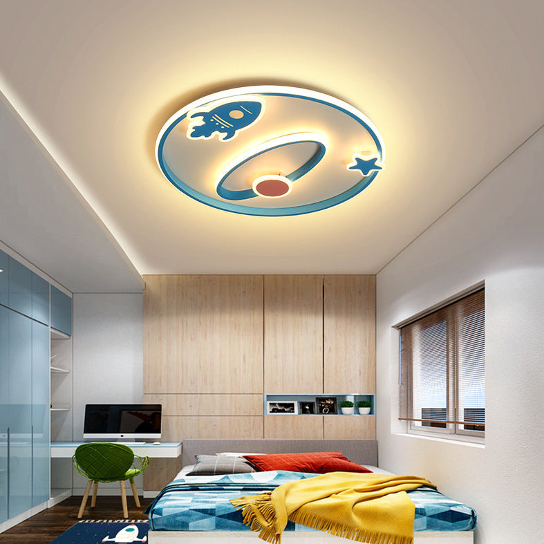 Lumière de plafond moderne en acrylique et fer avec LED intégrée en forme de fusée spatiale pour chambre à coucher 