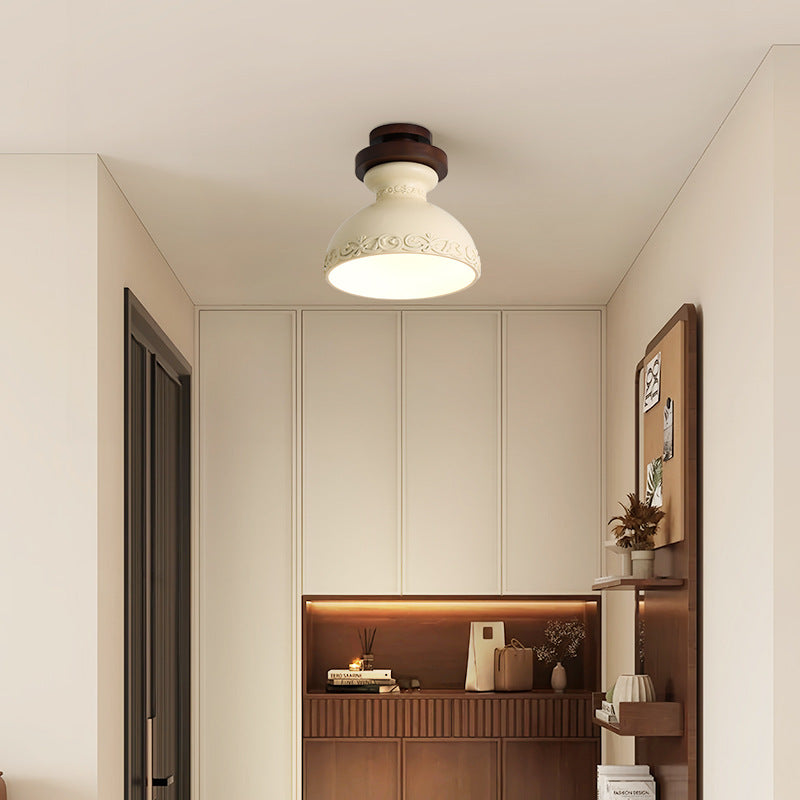 Moderne Übergangs-Deckenleuchte aus massivem Holz mit halbkreisförmigem Schnitzharzschirm, 1-Licht Semi-Flush-Mount für Wohnzimmer 