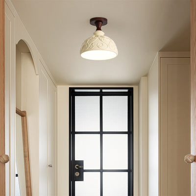 Moderne Übergangs-Deckenleuchte aus massivem Holz mit halbkreisförmigem Schnitzharzschirm, 1-Licht Semi-Flush-Mount für Wohnzimmer 