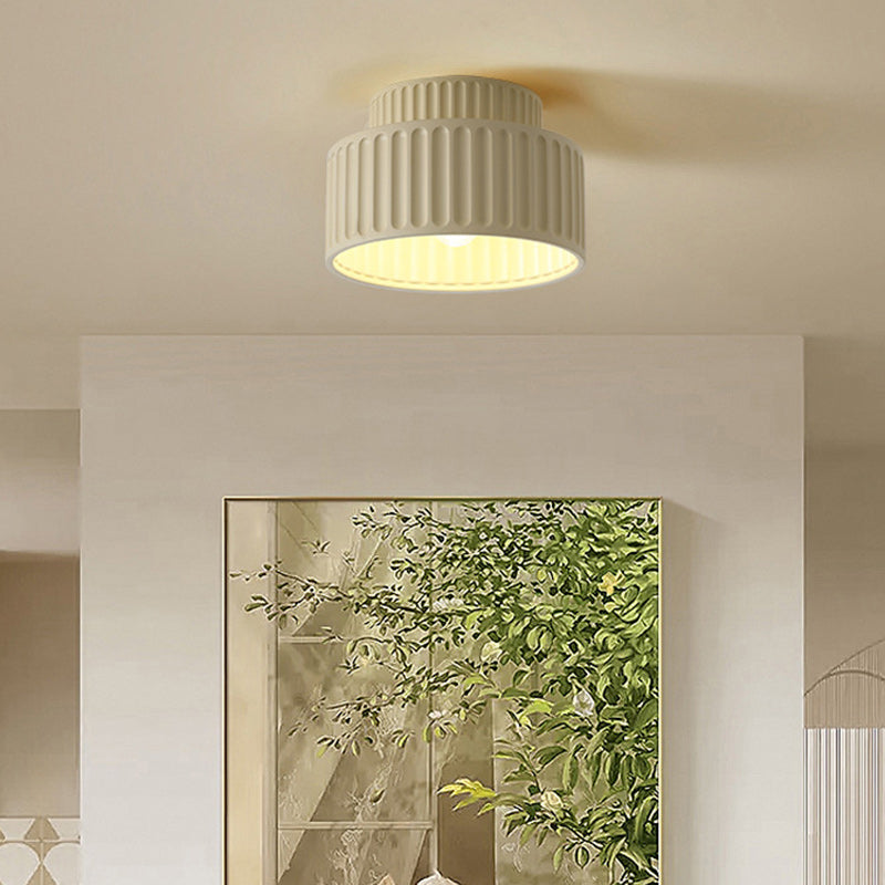 Plafonnier semi-encastré contemporain scandinave avec abat-jour cylindrique cannelé en résine et fer à 1 lumière pour salon 