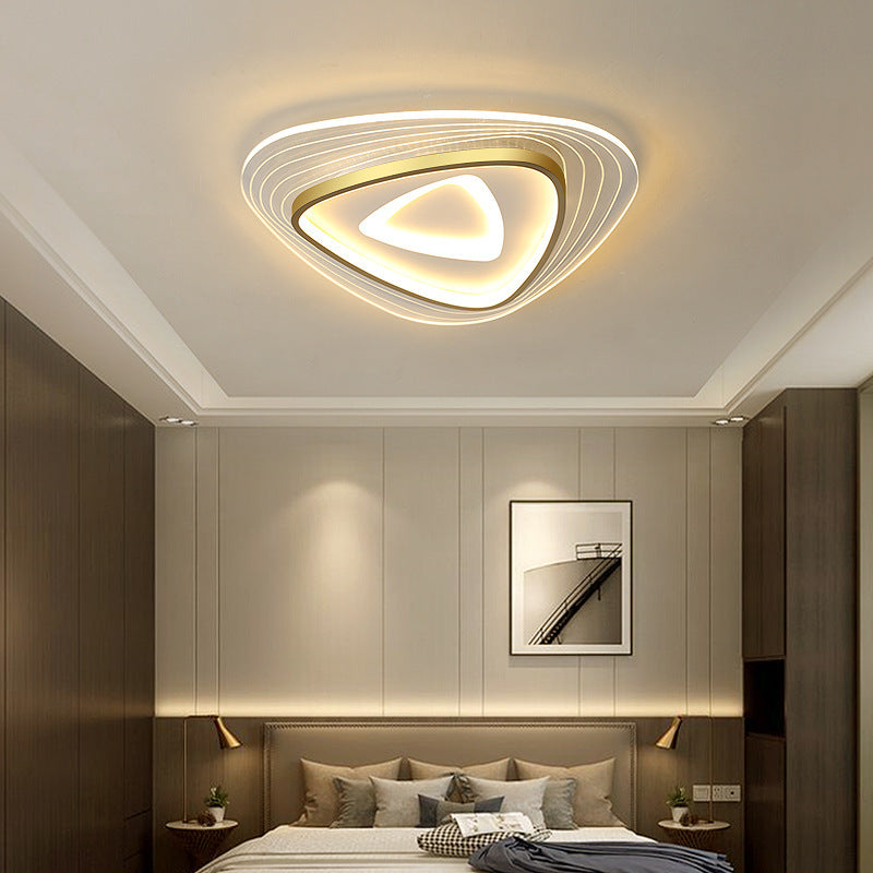 Zeitgenössische Luxus-Mango-Dreieck-Acryl-LED-Deckenleuchte für das Wohnzimmer 