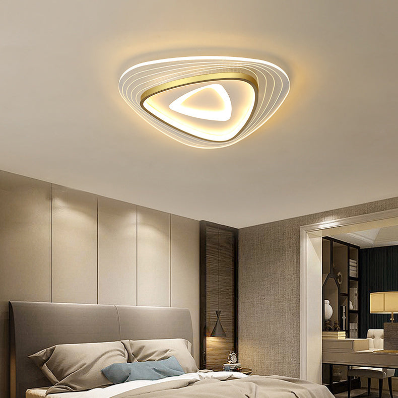 Zeitgenössische Luxus-Mango-Dreieck-Acryl-LED-Deckenleuchte für das Wohnzimmer 