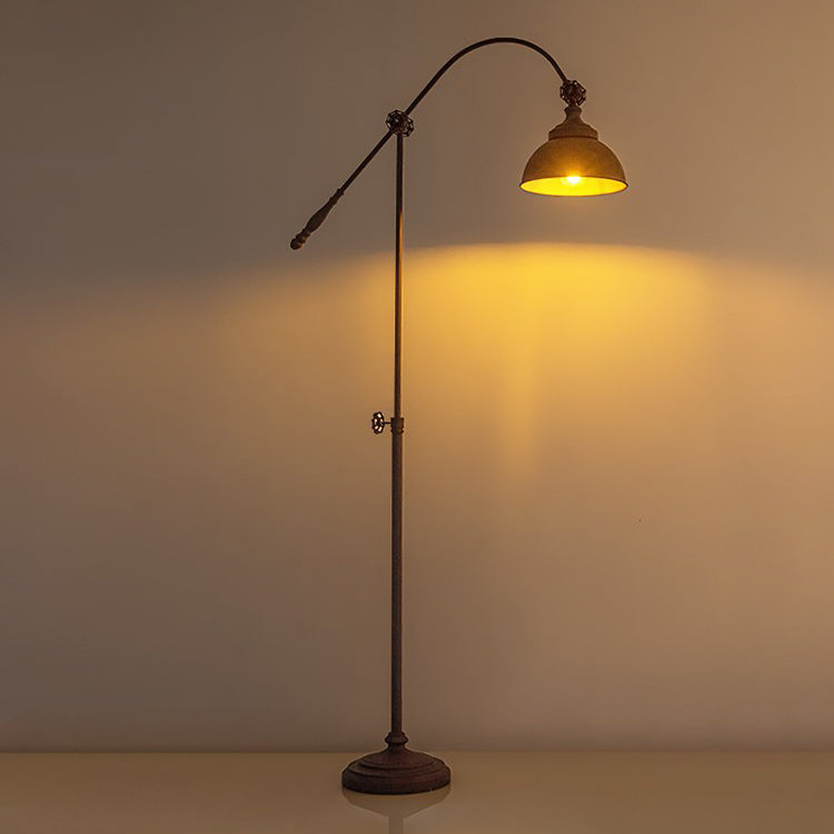 Lampe de sol traditionnelle coloniale en fer vieilli avec abat-jour demi-cercle rotatif et tige réglable 1 lumière pour chambre 