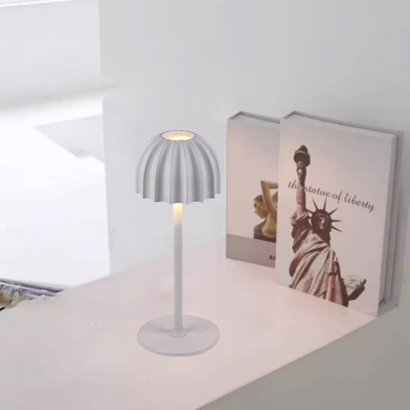 Lampe de table LED USB en forme de parapluie scandinave contemporaine pour chambre à coucher 