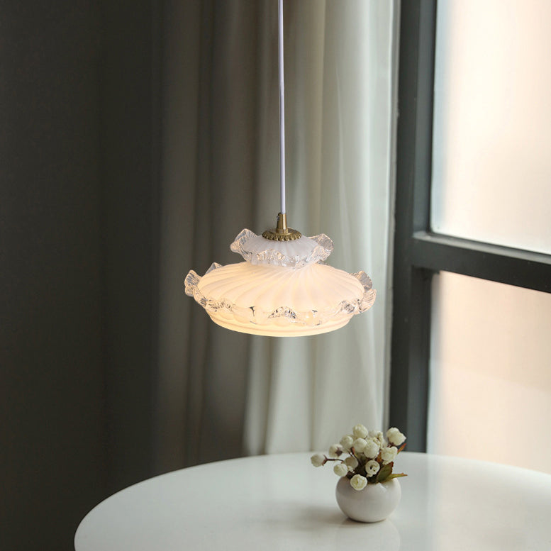 Traditionelle französische Messing-Blumenglas-Lampenschirm 1-Licht-Pendelleuchte für das Wohnzimmer 