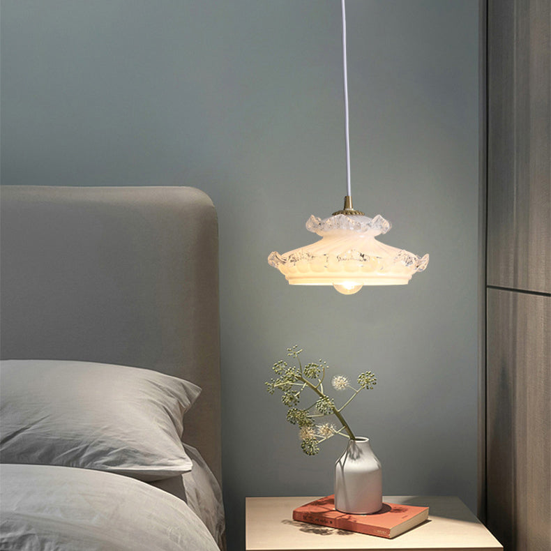 Traditionelle französische Messing-Blumenglas-Lampenschirm 1-Licht-Pendelleuchte für das Wohnzimmer 