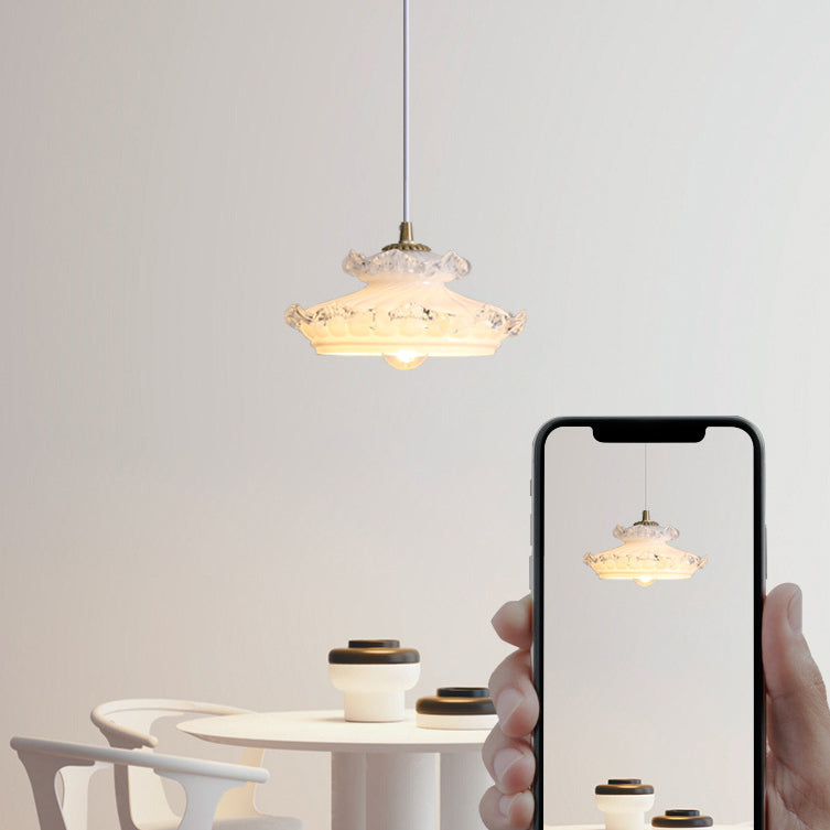 Traditionelle französische Messing-Blumenglas-Lampenschirm 1-Licht-Pendelleuchte für das Wohnzimmer 