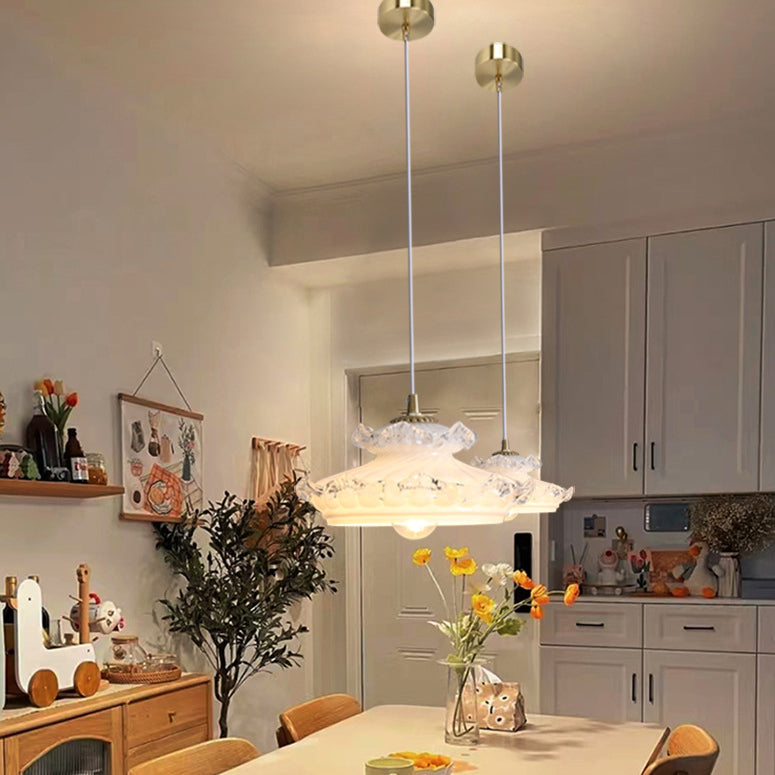Traditionelle französische Messing-Blumenglas-Lampenschirm 1-Licht-Pendelleuchte für das Wohnzimmer 