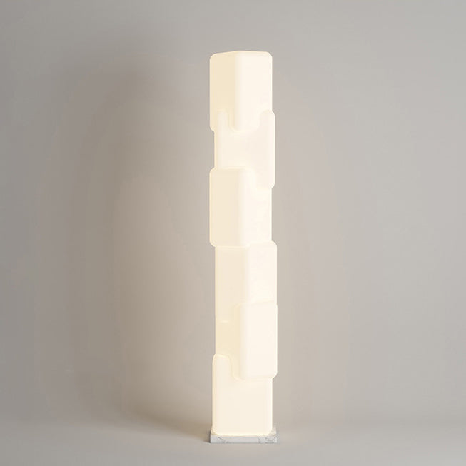 Lámpara de pie LED con base de mármol en bloque cuadrado PE de simplicidad contemporánea para dormitorio 