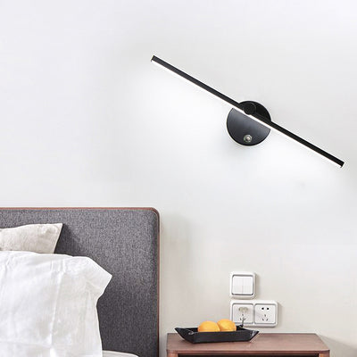 Moderne minimalistische Aluminium-Langstreifen-drehbare LED-Wandleuchte für das Schlafzimmer 