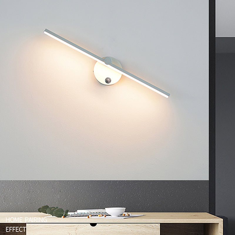 Moderne minimalistische Aluminium-Langstreifen-drehbare LED-Wandleuchte für das Schlafzimmer 