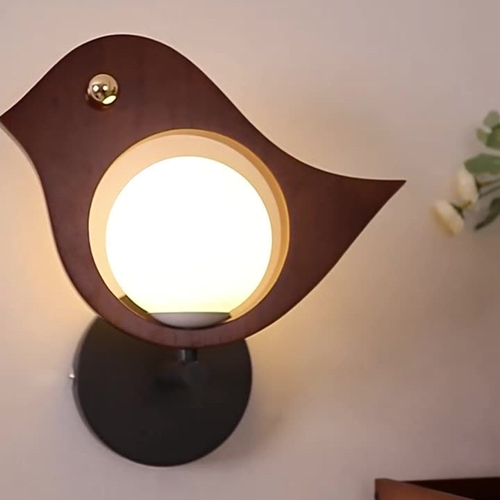 مصباح حائط LED بتصميم عصري على شكل طائر حوت حديدي بتأثير خشبي مزيف لغرفة النوم 
