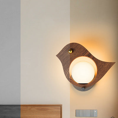 مصباح حائط LED بتصميم عصري على شكل طائر حوت حديدي بتأثير خشبي مزيف لغرفة النوم 