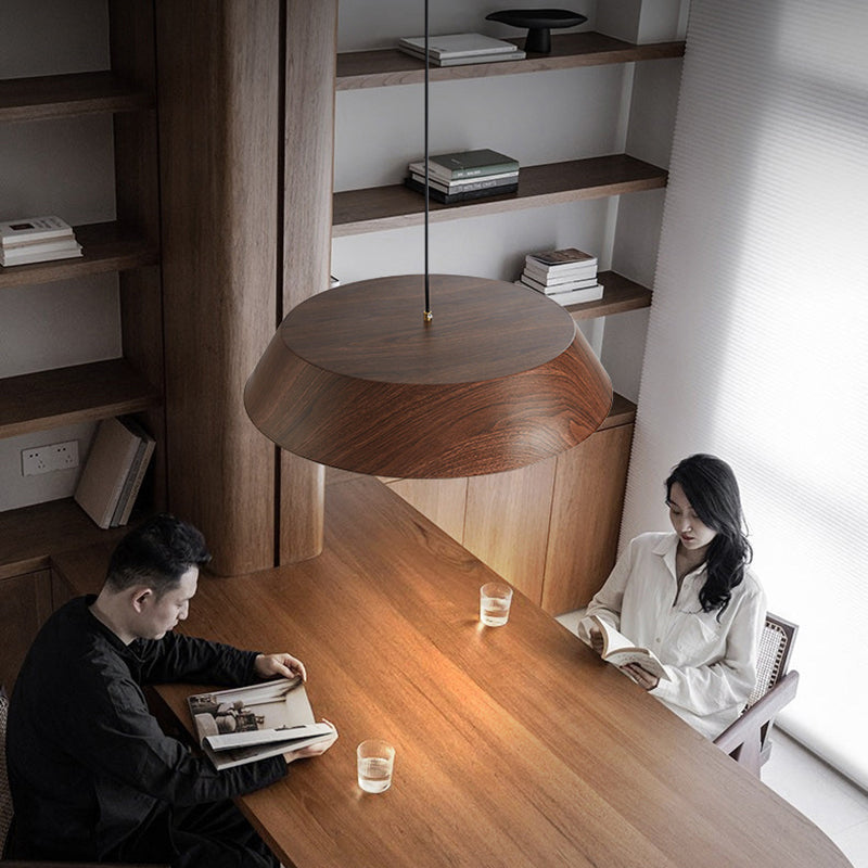 Traditionelle japanische Eisen-Faux-Holzmaserung runde Schirm LED Pendelleuchte für Wohnzimmer 