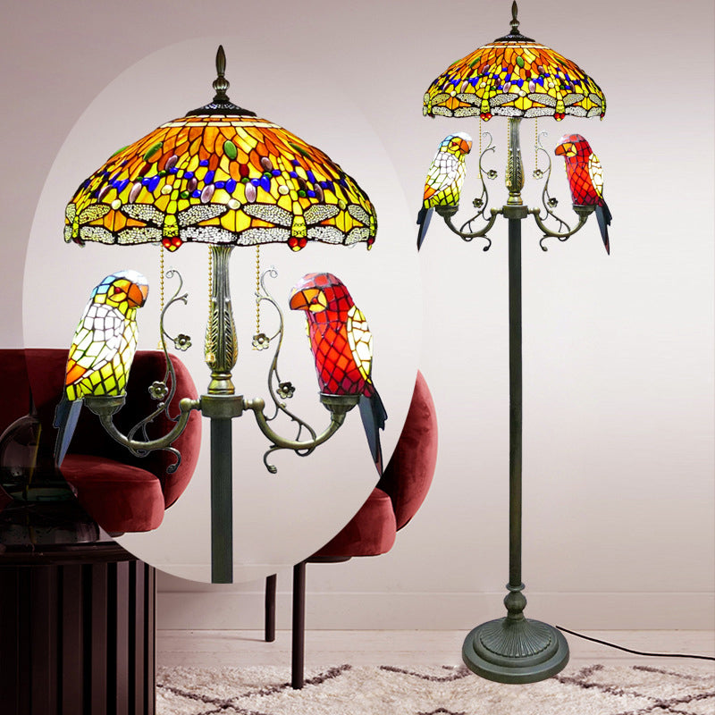 Traditionelle Vintage-Stehlampe aus rundem Eisen und Buntglas mit 5 Lichtern für Schlafzimmer 