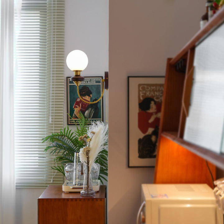 Moderne minimalistische runde Globus Eisen Glas 1-Licht Wandleuchte Lampe für Schlafzimmer 