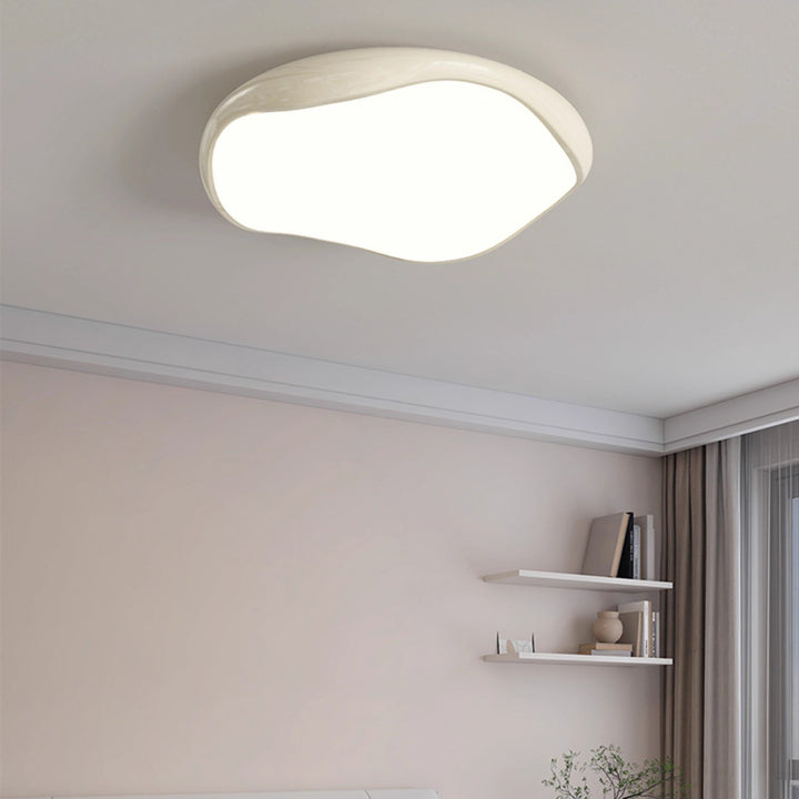 Plafonnier LED rond irrégulier en fer et acrylique crème minimaliste moderne pour chambre 