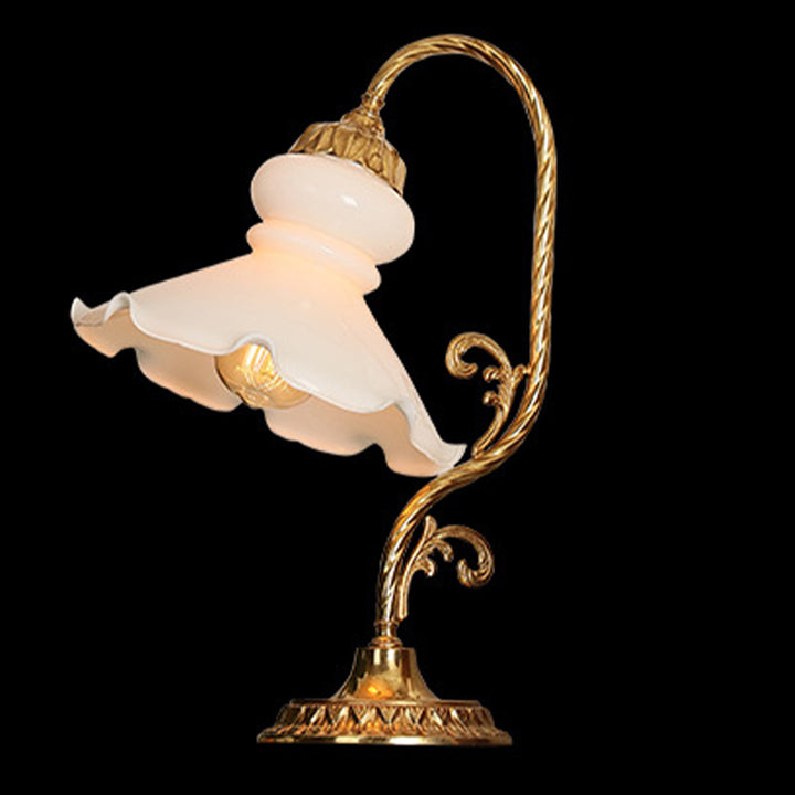 Lampe de table à 1 lumière en verre et laiton gravé avec motif de pétales ronds traditionnel français pour chambre 