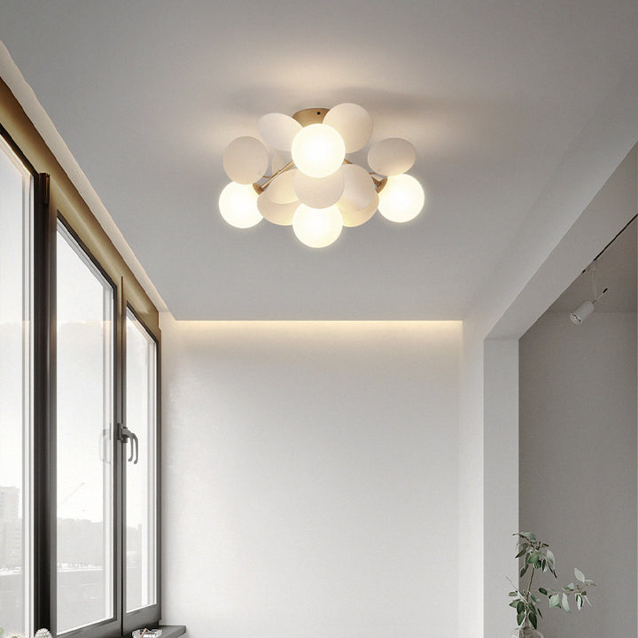 Zeitgenössische skandinavische bunte Blumenkugel aus Metall, Glas, Acryl, 1/4/6/8 Lichter, halbbündige Deckenleuchte für Schlafzimmer 