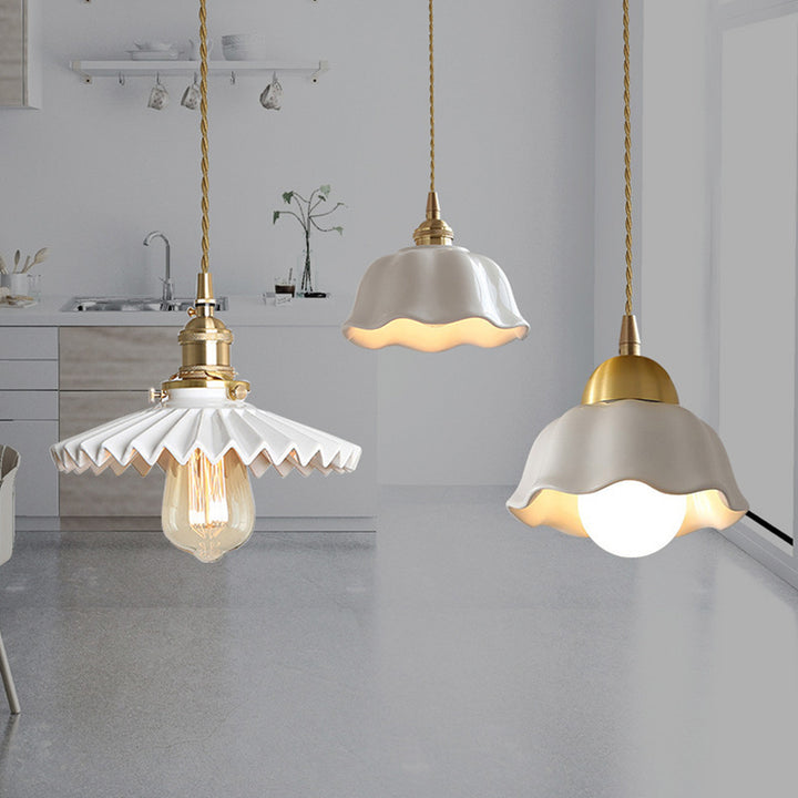 Suspension lumineuse moderne scandinave en céramique cuivrée à plis demi-cercle 1 lumière pour chambre 